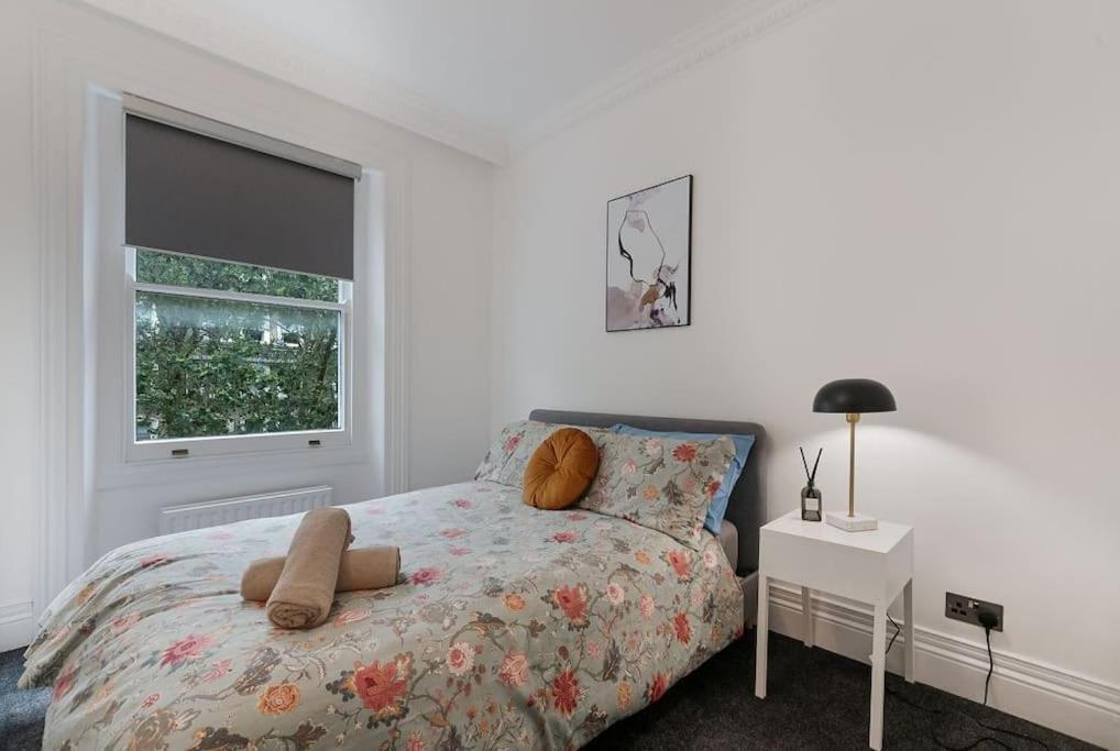 Knightsbridge Two Bed Apartment Londres Exterior foto